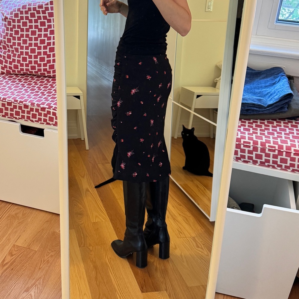 Black Floral Ruched Skirt - Picture 4 of 5
